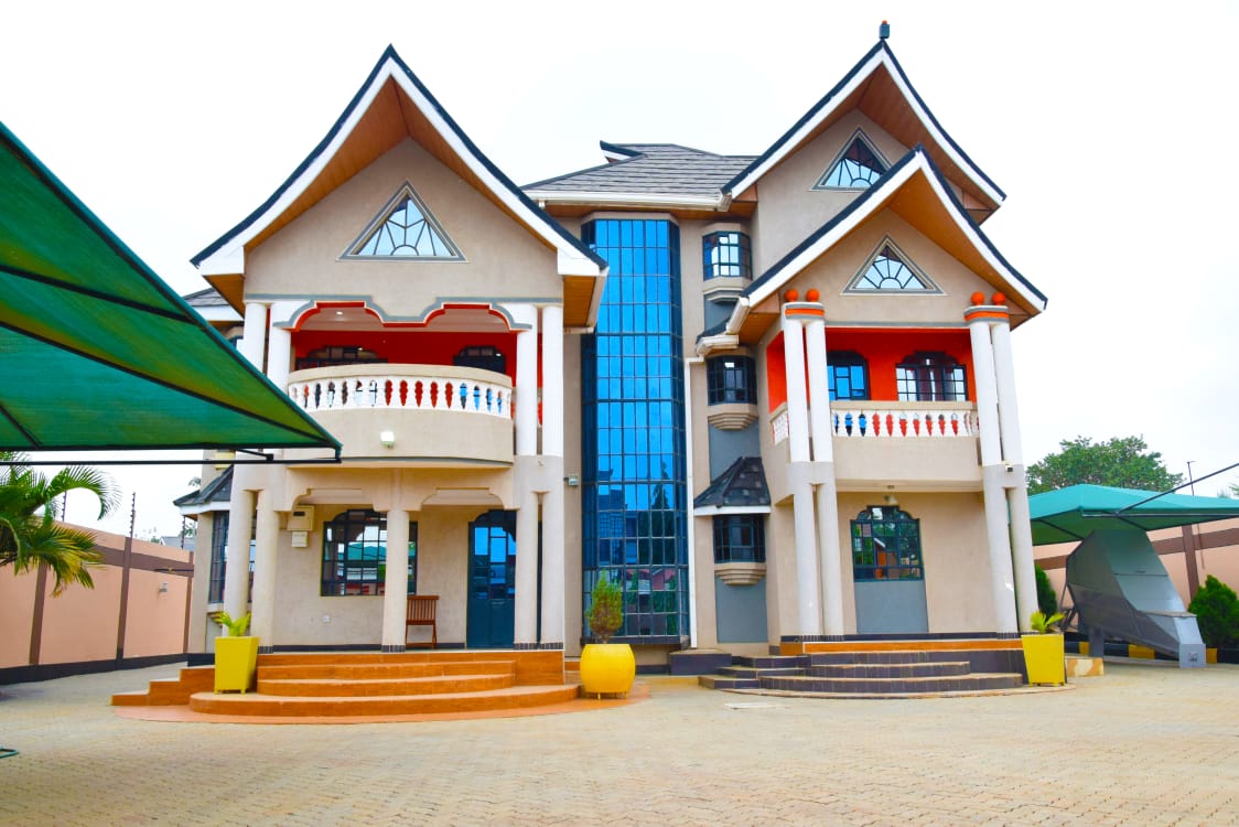100 BY 100 PLOT(1/4 ACRE)