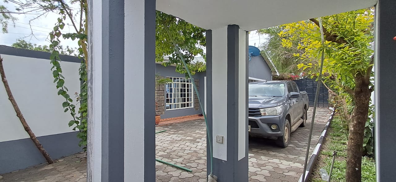 3 BEDROOM BUNGALOW 