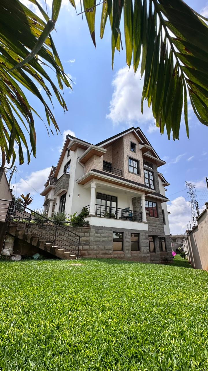 6 BEDROOM HOUSE