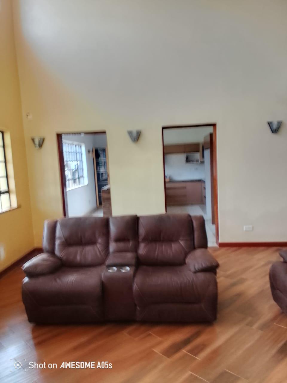 5 BEDROOM HOUSE